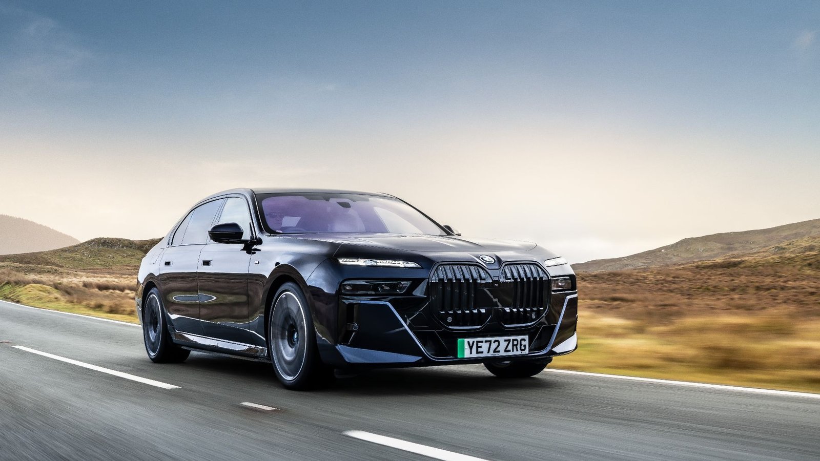 p90492178 highres bmw i7 xdrive60 m sp 1